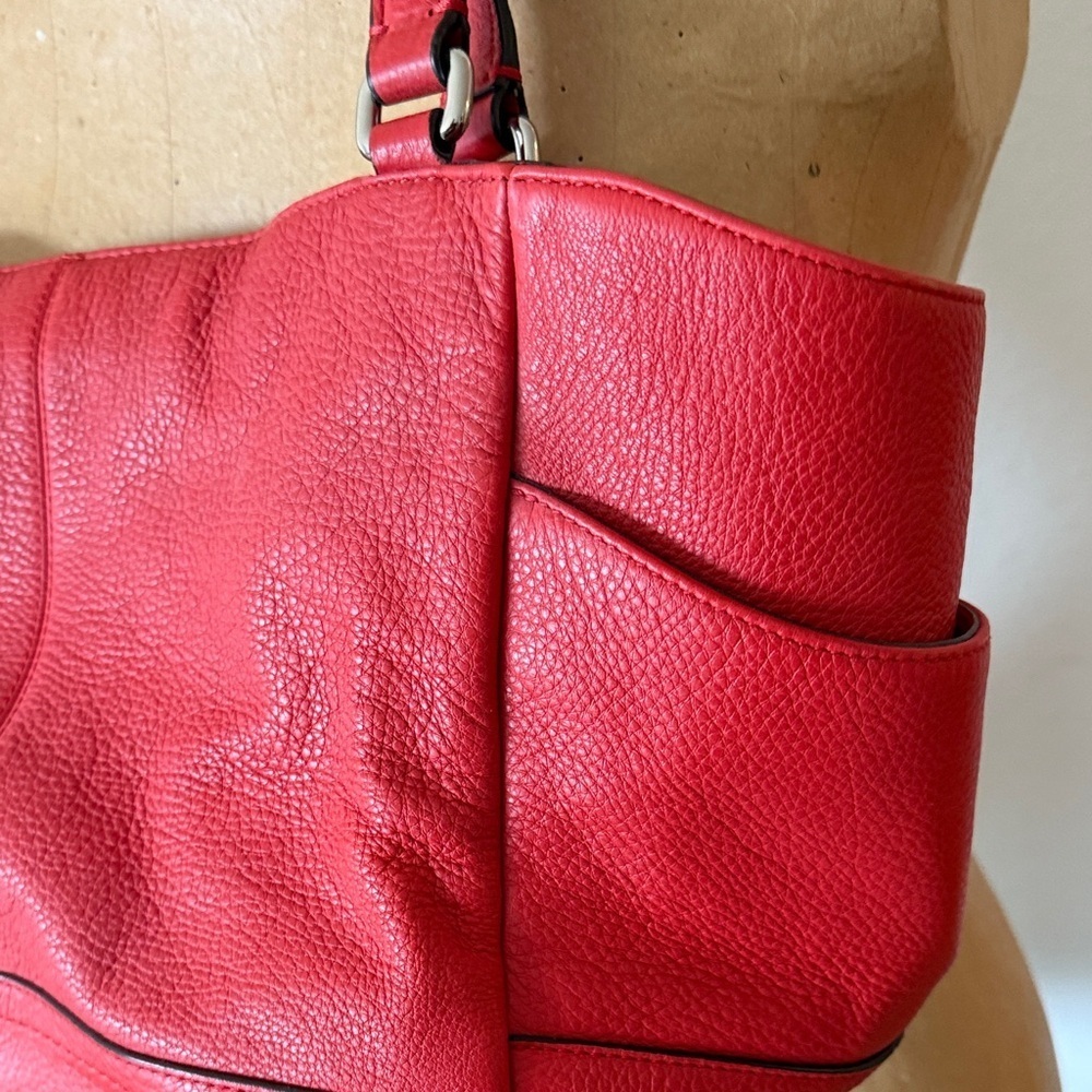 Coach Vibrant Red Shoulder Bag wonderful condition many compartments zip closure - Picture 7 of 12